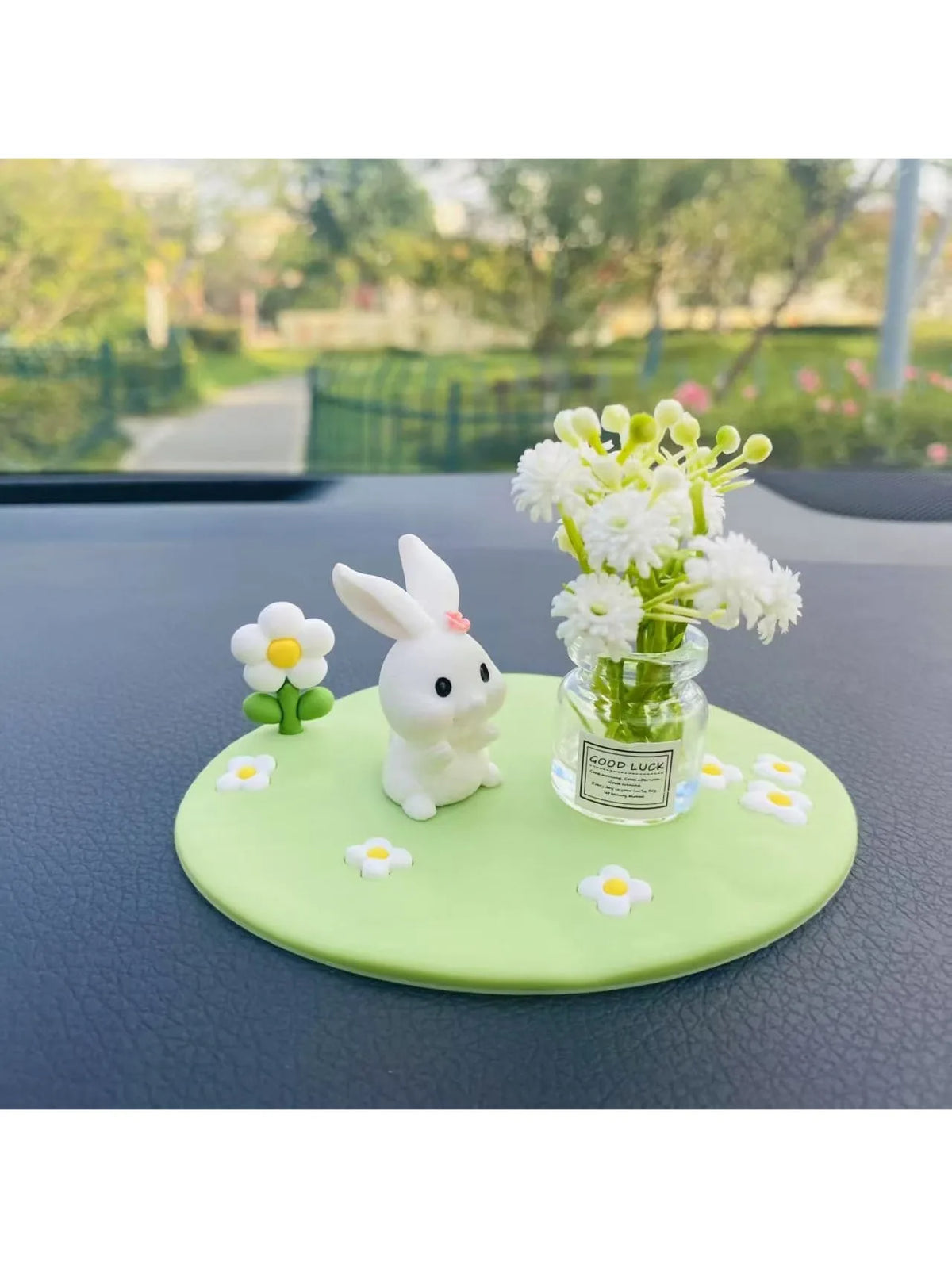 Cute Creative Daisy & Clover Pads | Mini Car & Desktop Ornaments | Perfect for Car Interior Decoration