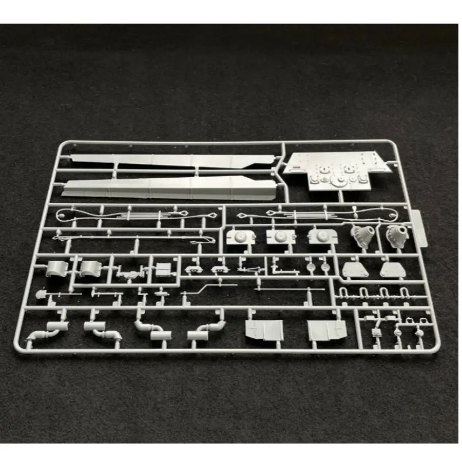 Collect UA35033 1/35 E-75 Tiger III Main Battle Tank Military Model Kit