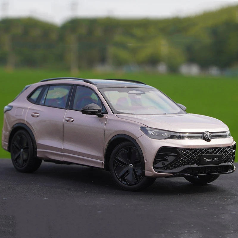 New 1:18 2025 VW Tiguan L PRO SUV Alloy Car Model Diecast Metal Vehicles Car Model High Simulation Childrens Toy Gift Decoration
