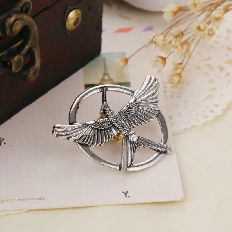 Jewelry mocking bird brooch badge