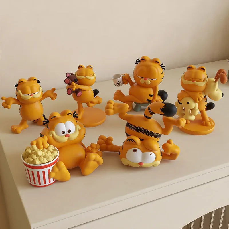 2026 Hot New Cute Style 8.5Cm Garfields Family Peripherals Desktop Ornament Collectible Figure Model Toys Birthday Gifts