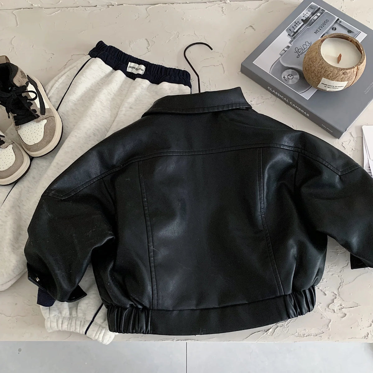 Spring Autumn New Girls boys Leather Jacket Solid Color Lapel Handsome Motorcycle Zipper Coat For 2-8Y Kids Fashion Pu Outwear