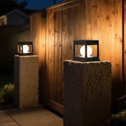 2LEDs Solar Post Light Outdoor Post Caps Lights Solar Fence Post Lamp Pillar Lamps Waterproof for Wooden Posts Patio Camping Dec