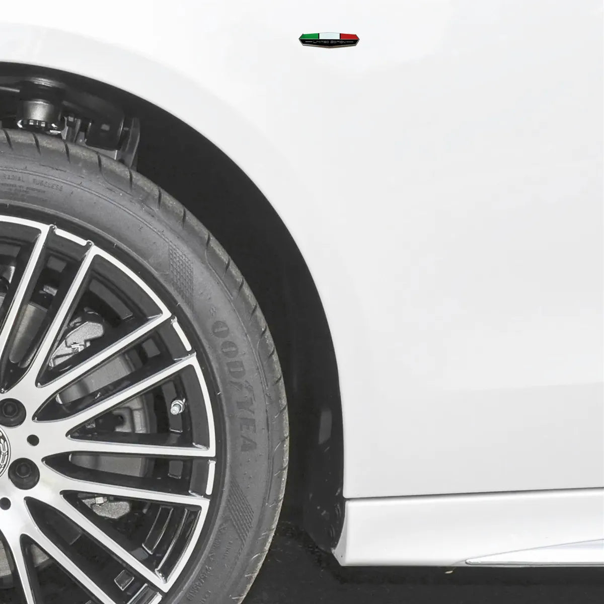 Limited Edition Italy National flag Aluminium Adhesive Emblem Rear Trunk Badge Fender Sticker Body Decal car emblem