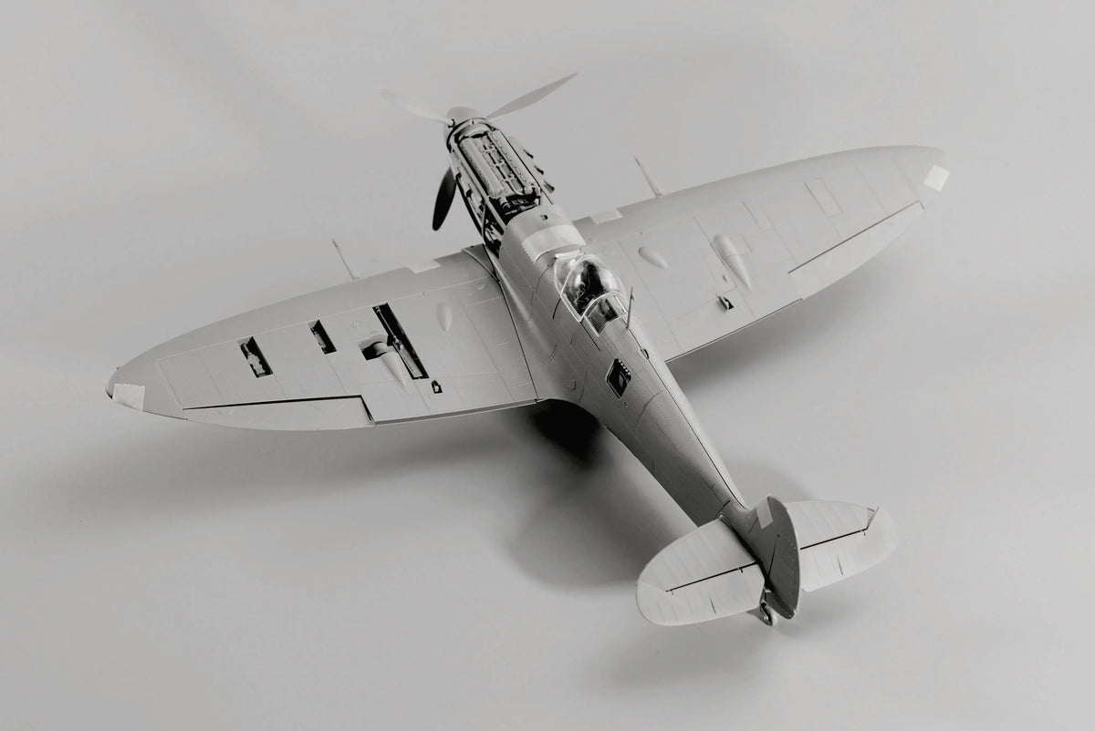 Border BF-004 1/35 Scale Spitfire MK.Vb W/interior  Plastic Model