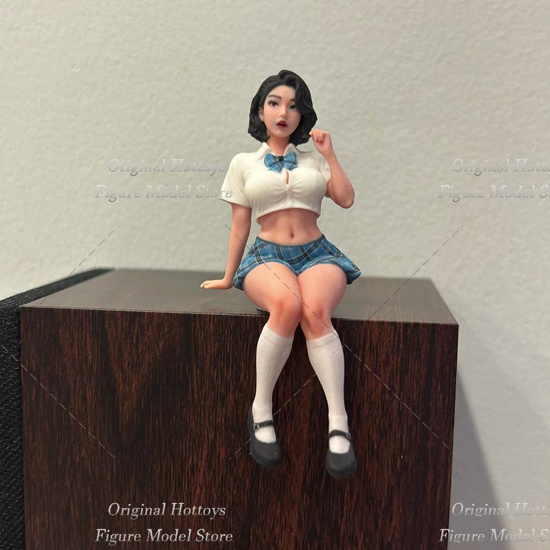 1/64-1/16 Scale Female Soldier Short Hair Uniform Girl Mini Realistic Sculpture Full Set About 2.3-9.1cm Action Figure Doll