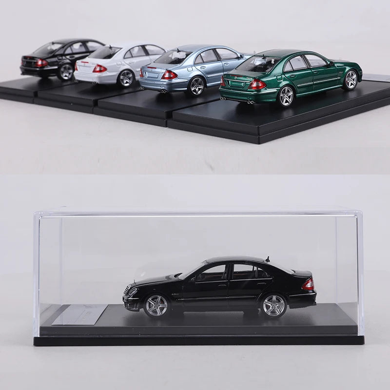 King Model 1:64 E63 AMG W211 Die-cast alloy simulation car model toy collection display piece