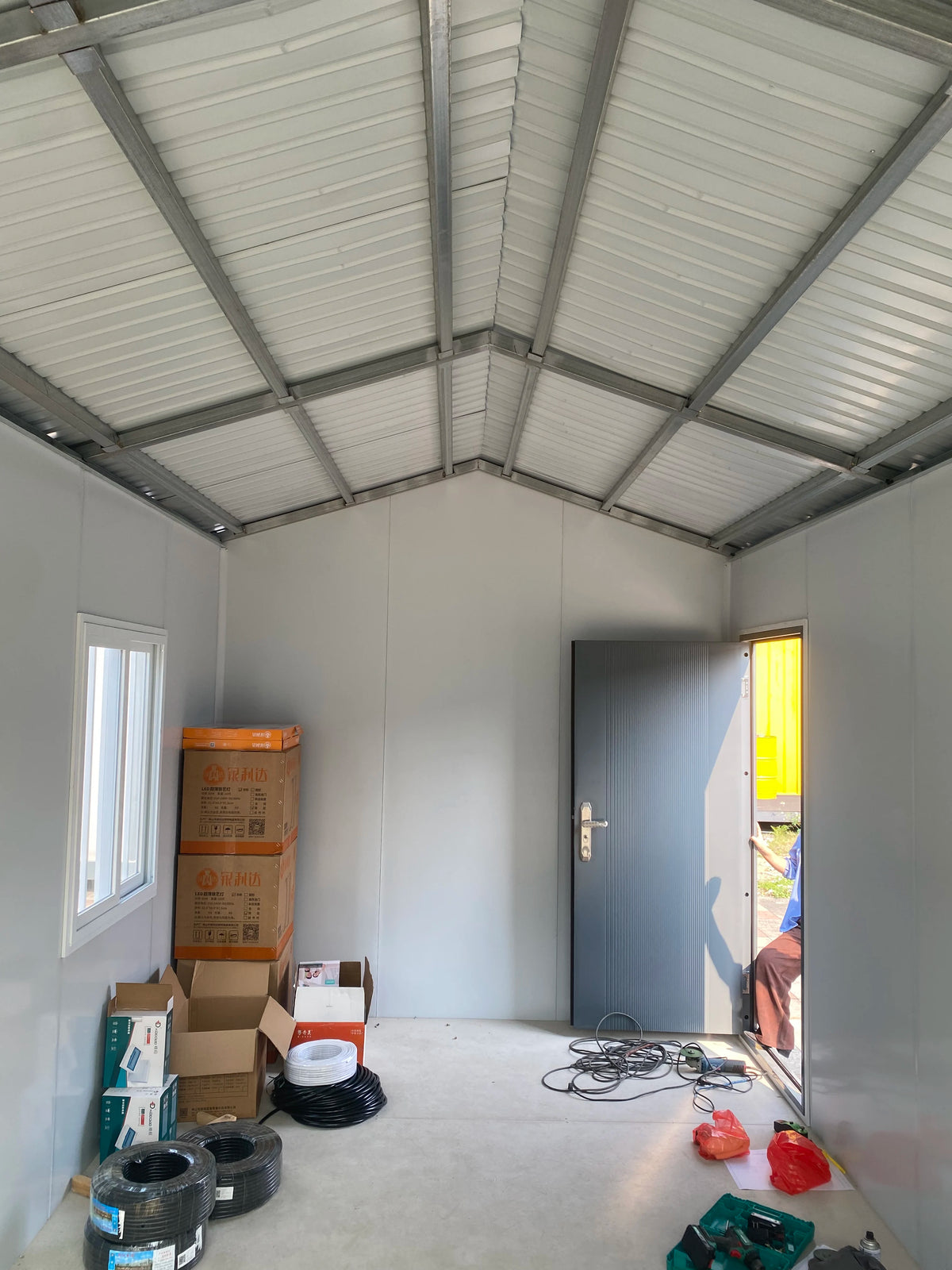 Assembly Sunny Anthracite Grey House A Shape Prefabricated Container House Vacation Type Outdoor Assembly House Easy Handy Room