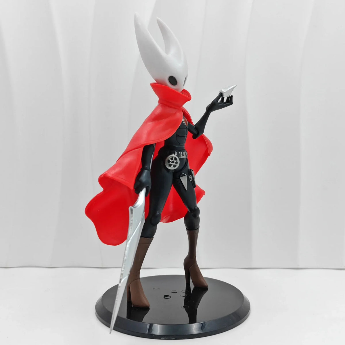 Hollow Knight Gods Nightmares Hornet Anime Game Figure SPY FAMILY Yor Forger Action Figure The Knight Figurine Model Doll Toys