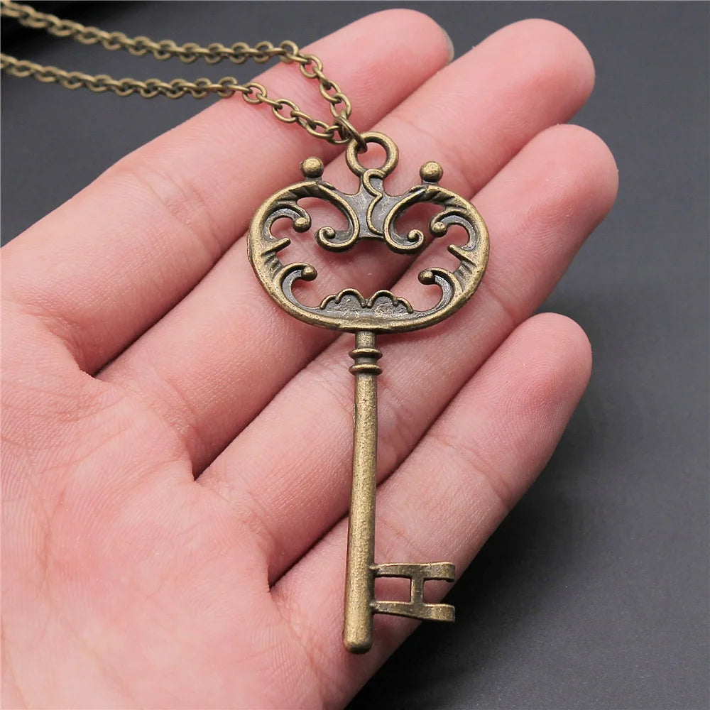 Vintage Big Key Pendant Long Chain Necklace For Women Girl Birthday Gift Enter University Gift Costume Jewellery Necklace