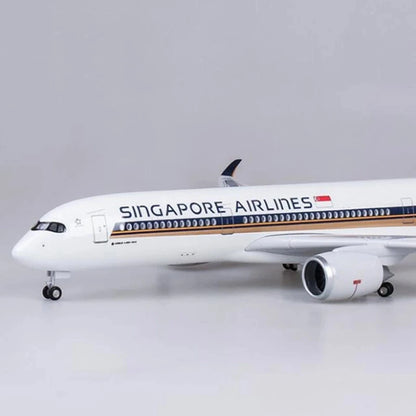 Singapore Airlines 47CM 1:142 Scale Model Aircraft A350 Airbus LED with LED Light(Touch or Sound Control) for Collection or Show