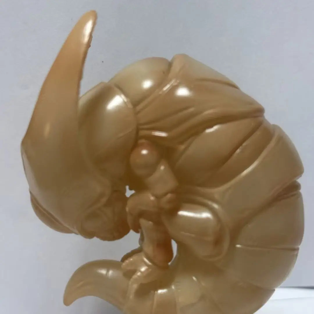 Cell Larva Culture Tank Glowing Model Figurine Movie Prop Statue Desktop Crafts Decoration Collection Model Toys Gif