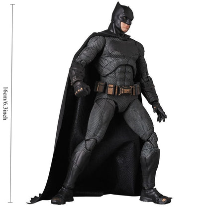 Batman Action Figure Bruce Wayne Mafex 056 Action Figure Batman Joint Movable NECA Anime Model Birthday Present for Fans