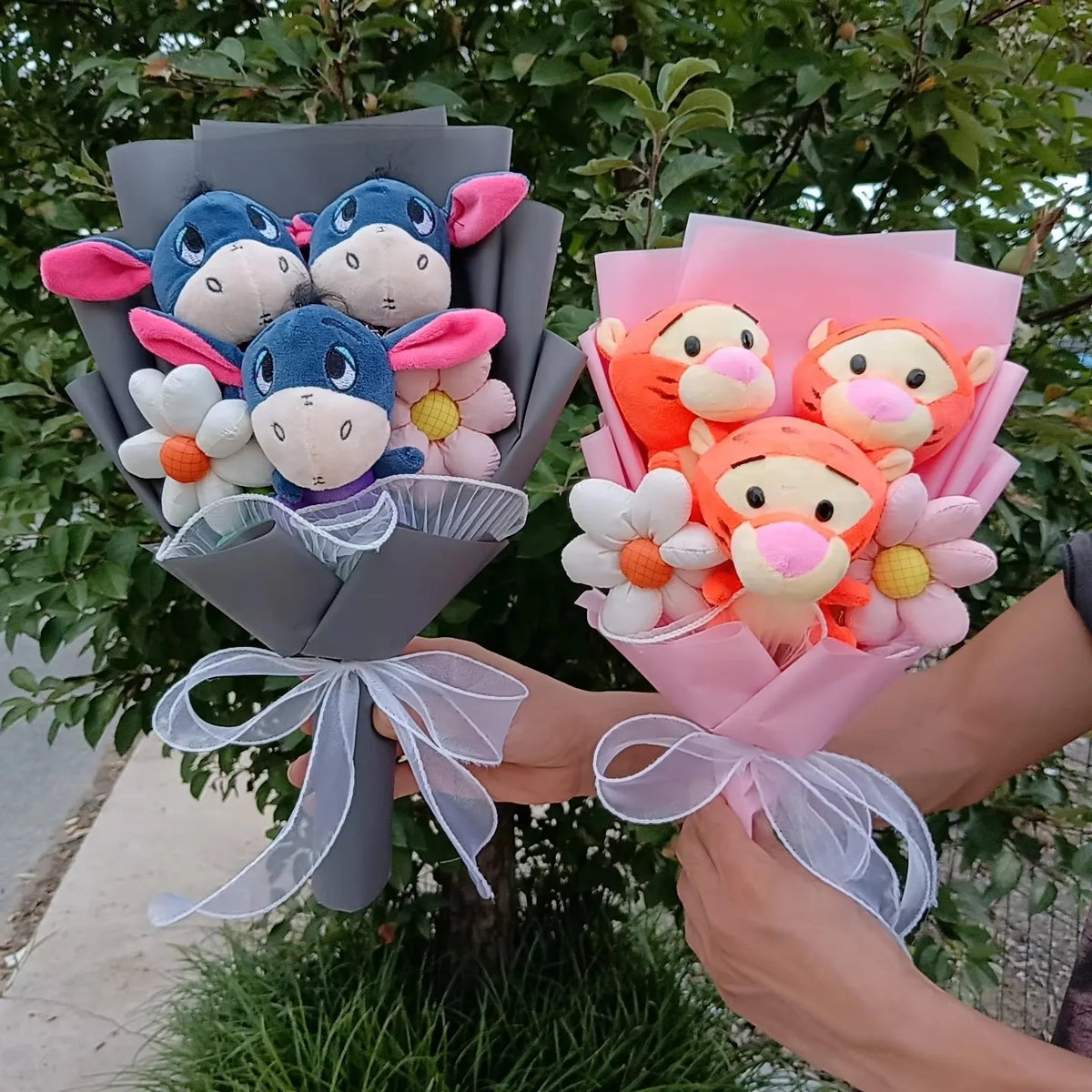 Cartoon Winnie the Pooh Pig Plush Bouquet Handmade Flower Bouquet Plush Doll Wedding Graduation Valentine Christmas Birthday Gif