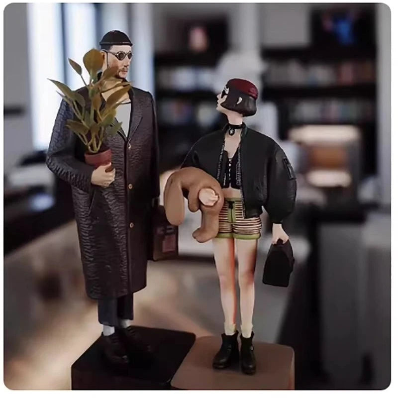 New Leon And Mathilda 1 Set Statue Trendy Killer Doll Movie The Professional Action Figures Model Toys Scene Decoration Gifts