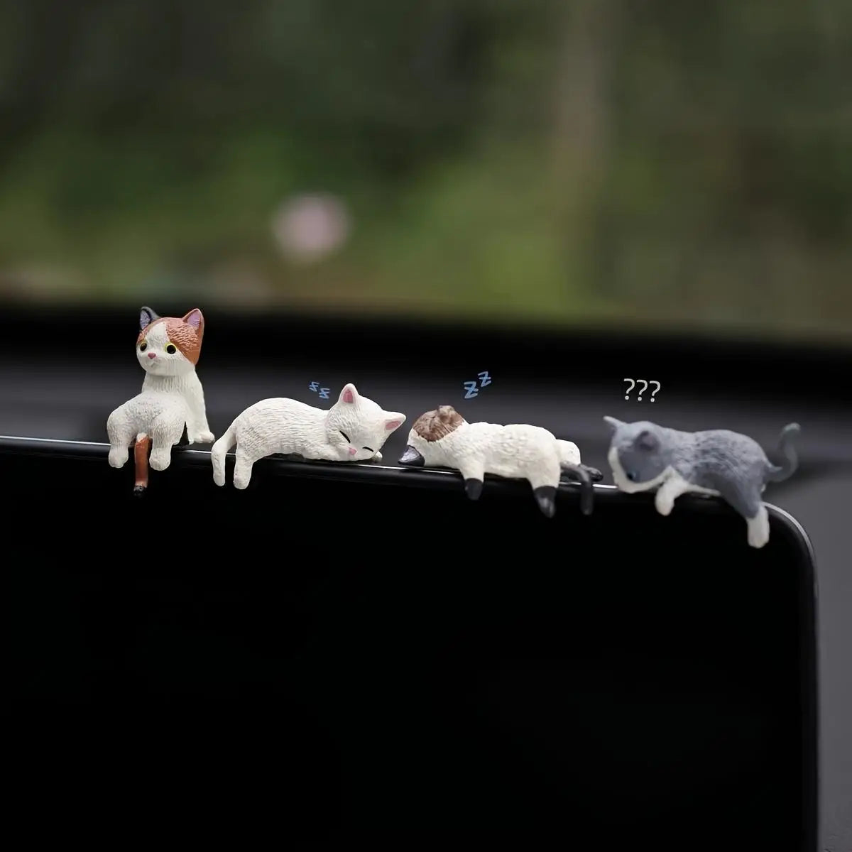 4 Cute Cat Car Dashboard Ornaments - Cartoon Mini Decorations, Suitable for Car Interior and Screen Display, Illuminates Every D
