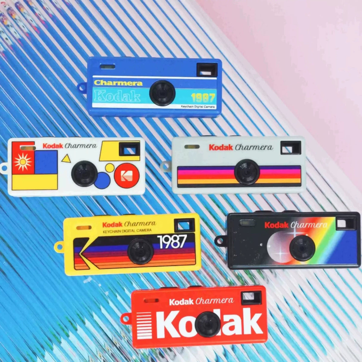 Kodak Charmera Keychain 35MM/F2.4 Digital Camera 1987 with Flash Mini Digital Camera 6 Colors Random Color Camera For Gift ﻿