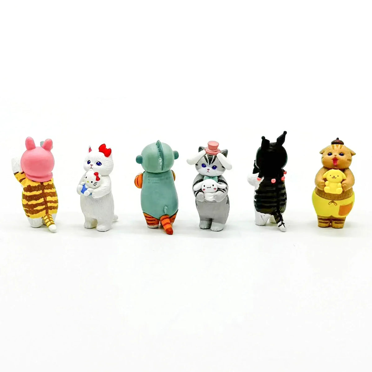 Mofusand Cats Pretend Sanrio Characters Cute Figure Holding Dolls Blind Box Melody Kuromi Cinnamoroll Hello Kitty Car Ornaments
