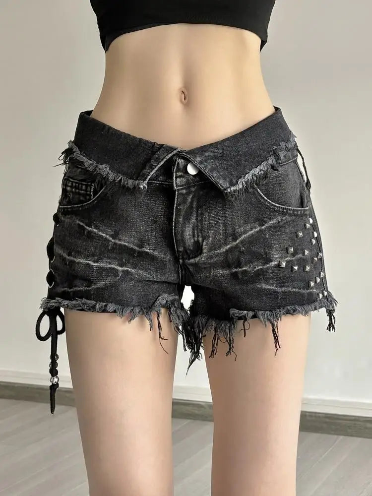 Punk Style Rivet Stitching Denim Shorts Black Low Rise Skinny Lace-Up Short Jeans Women Gothic Streetwear Y2K Distressed Shorts