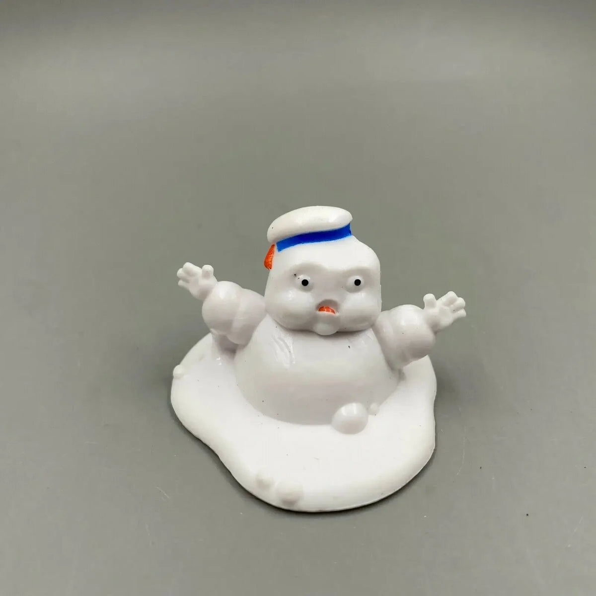 6pcs cute Vintage Ghostbusters 3 Stay Puft Marshmallow Man Sailor Action Figure Toy Doll