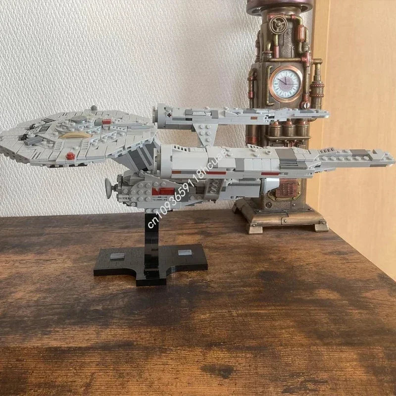 729pcs USS Enterprise NCC-1701 Midi-Scale Model Moc Building Blocks Bricks Diy Spaceship Creative Assembly Educational Toy Gift