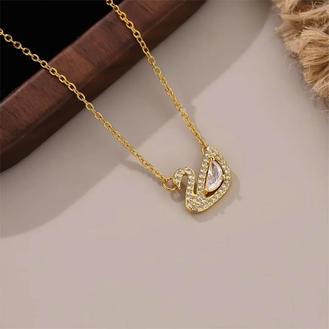 Elegant Pearl Necklace For Women Heart Pendant Necklaces Luxury Imitation Pearls Chain Necklaces Korean Jewelry Girls Gifts