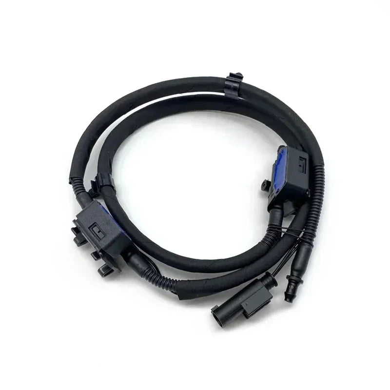 Front Windshield Washer Nozzle Spray Jet Replacement 61667367464 for BMW F32 F33 F36 F83 M4