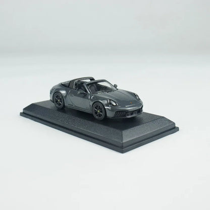 MINICHAMPS 1:64 911 (992.2) TARGA 4 GTS -2025- A realistic alloy car model for static display, boys' toy, adult collection piece