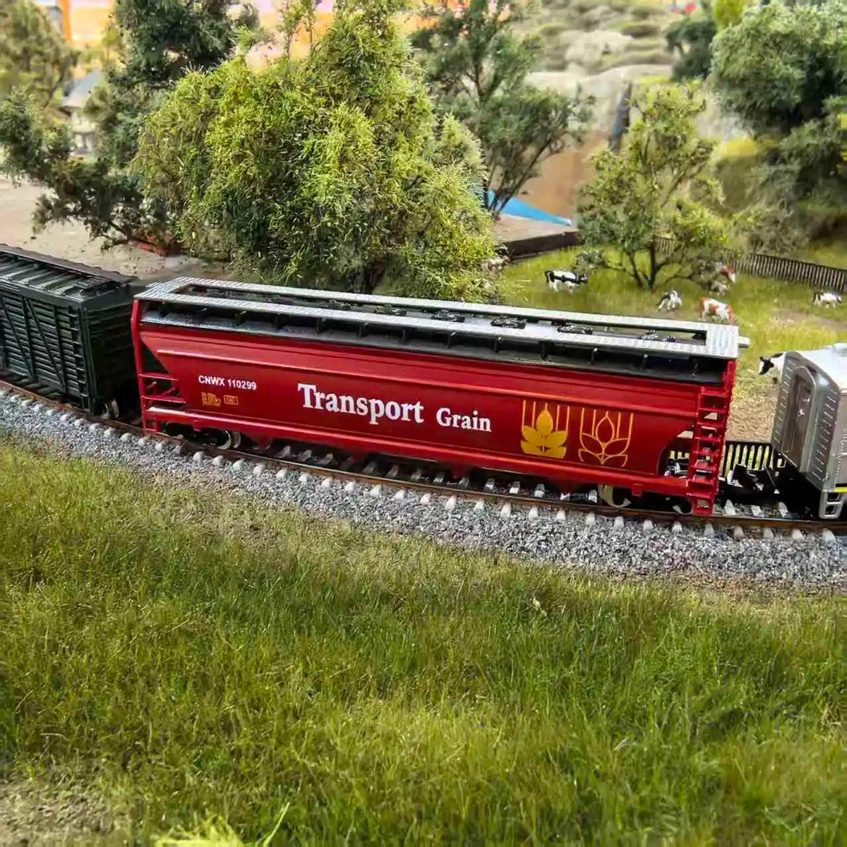 N Scale 1:160 Grain Transport Train Model Metal Wheels Train Carriage Model Adult Classic Collection Sand Table Static Display