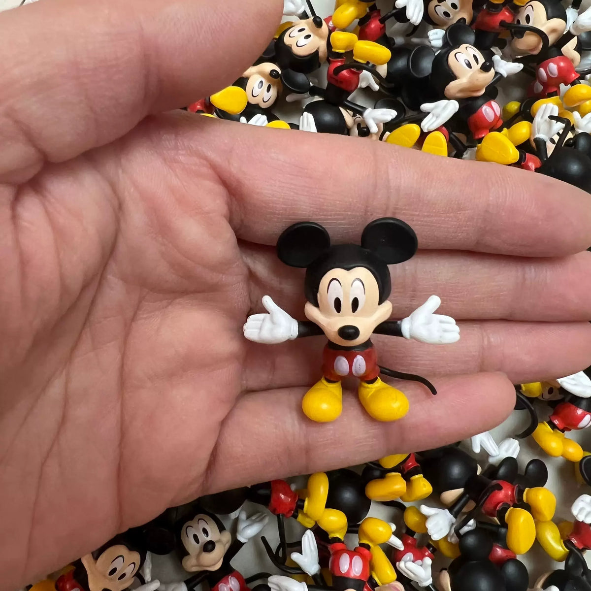 Disney original 100th Mini Figureines Bottle Toy  Princess Series Villain Series Figurine Toy Model For Kids Gifts