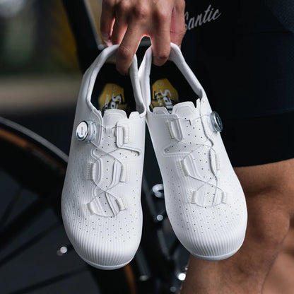 Santic Carbon Fiber Cycling Shoes Outdoor Wear Resistant Road Riding Sneakers Unisex Men Women Adjustable Pro Racing Bicyle Shoe