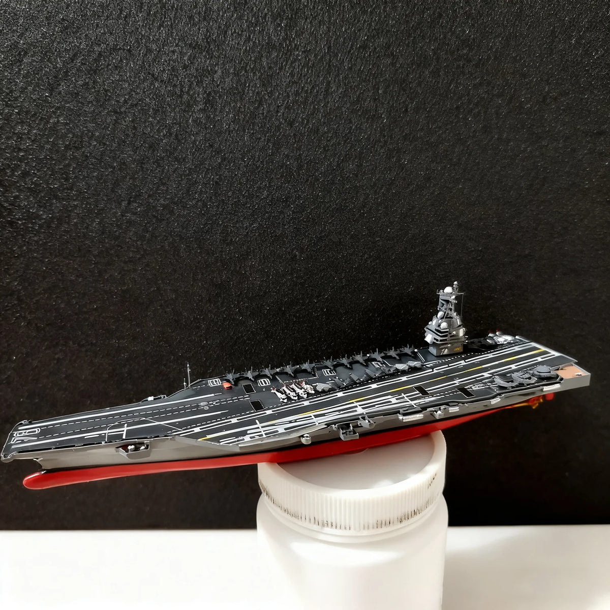 1/2000 Ford-class Aircraft Carrier Model 17cm 3D Printed with Exquisite Details Ships Static Model Ship Toy Ornaments