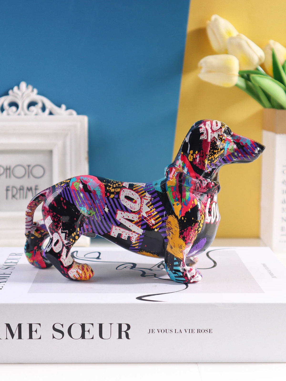 Creative Resin Animal Sculpture Miniature Dachshund Home Decor Figurine for Bedroom, Living Room, Study, Entryway, and Foyer