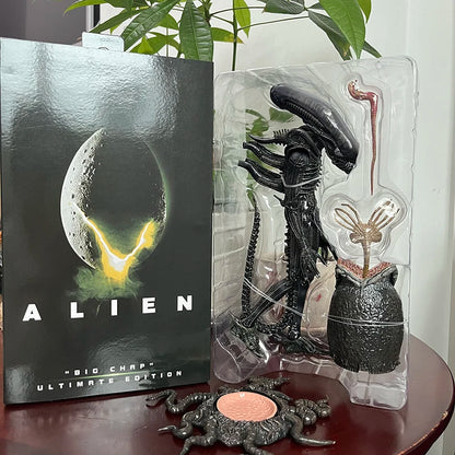 NECA Alien Vs Predator Action Figure Aliens vs Predator Grid Alien Xenomorph Translucent Model Toys 2pcs Desktop Collection Gift
