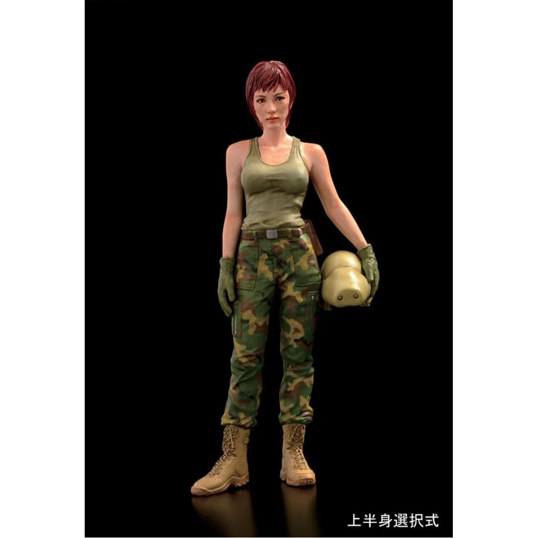 1/20 resin soldier model GK female pilot  Unassembled and unpainted DIY kit  652