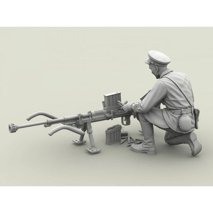 1/35scale resin unpainted model kit, featuring a Red Army major holding a captured tank rifle, unassembled and unpainted GKBK574
