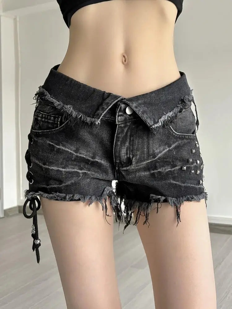 Punk Style Rivet Stitching Denim Shorts Black Low Rise Skinny Lace-Up Short Jeans Women Gothic Streetwear Y2K Distressed Shorts