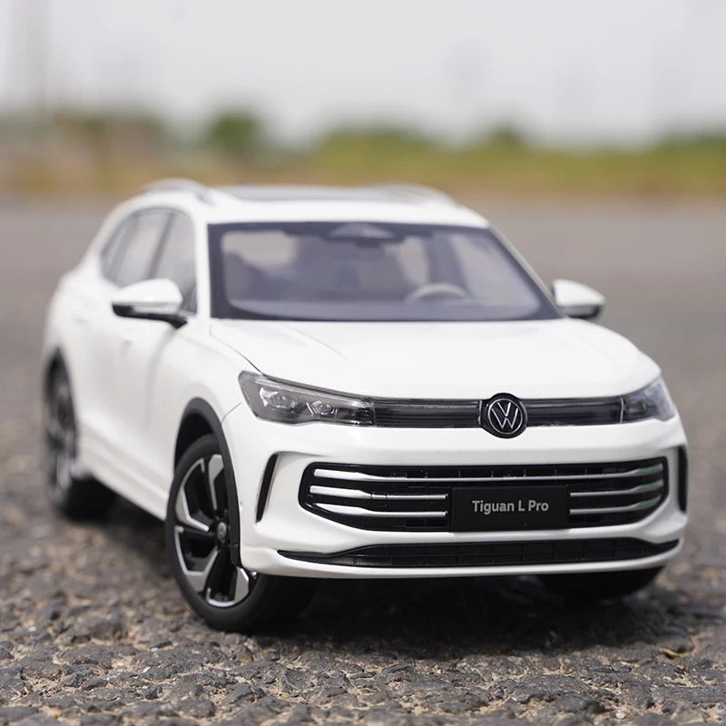 New 1:18 2025 VW Tiguan L PRO SUV Alloy Car Model Diecast Metal Vehicles Car Model High Simulation Childrens Toy Gift Decoration