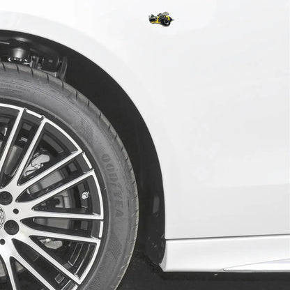 Metal yellow honey bee car logo is suitable for car sticker decal decorative accessories at the rear of the trunk of the car