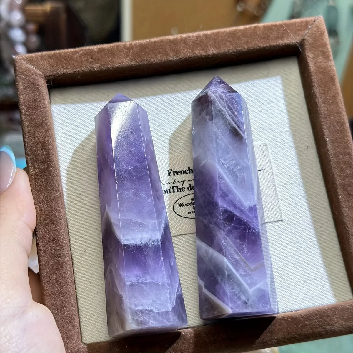 Natural Amethyst Point Tower, Pure and Fragrance-Free Home Decoration, Perfect Natural Crystal Gift, Festival and Birthday Gift