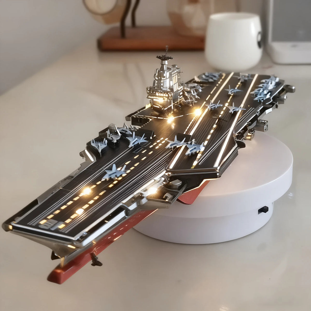 1/1000 Scale Fujian Aircraft Carrier Model 33cm Made of Metal Equipped with Lights Ships Static Model Ship Toy Ornament
