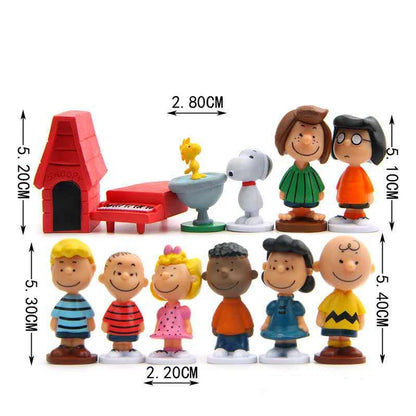 12Pcs/Set Hot Selling Japan Cartoon Peanuts Snoopy  Mini Figure Model Toys Miniature Cake People Collection Props