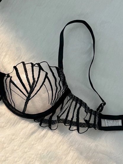 2-Piece Women's Black Scallop Chest Cup Embroidered Lingerie Set, Suitable for All Seasons ZA825058