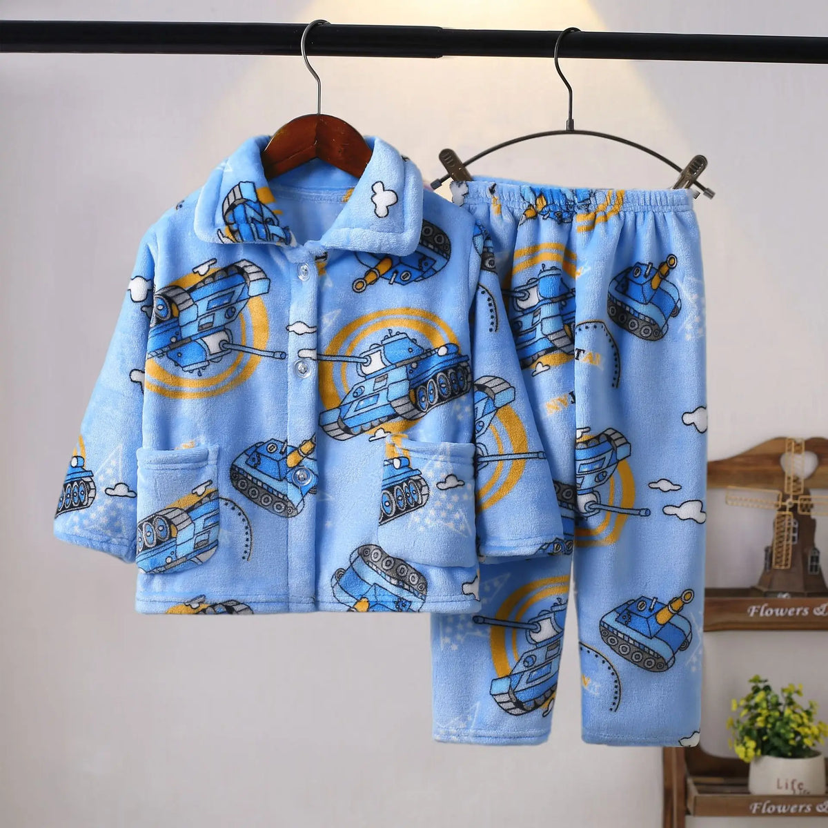Girls' sleepwear long sleeved flannel children's sleepwear autumn and winter coral fleece boys' baby children's home Clothing se