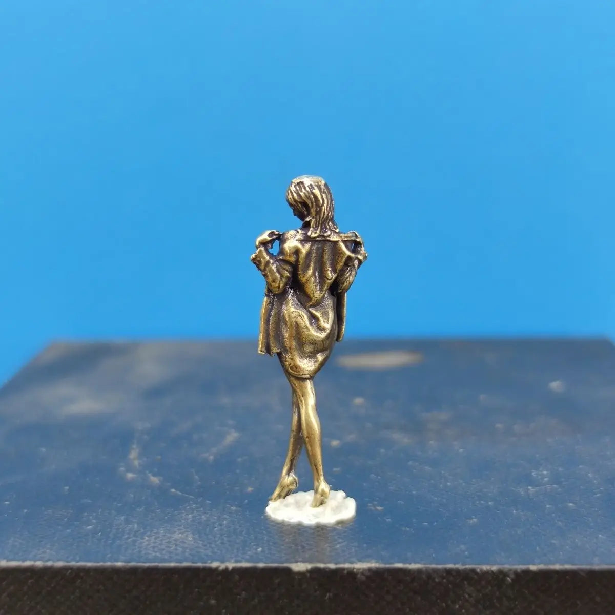 Brass Changing Sexy Beauty Doll Model Figure Miniature Sandbox Micro Landscape 1:43 Paintable Figure