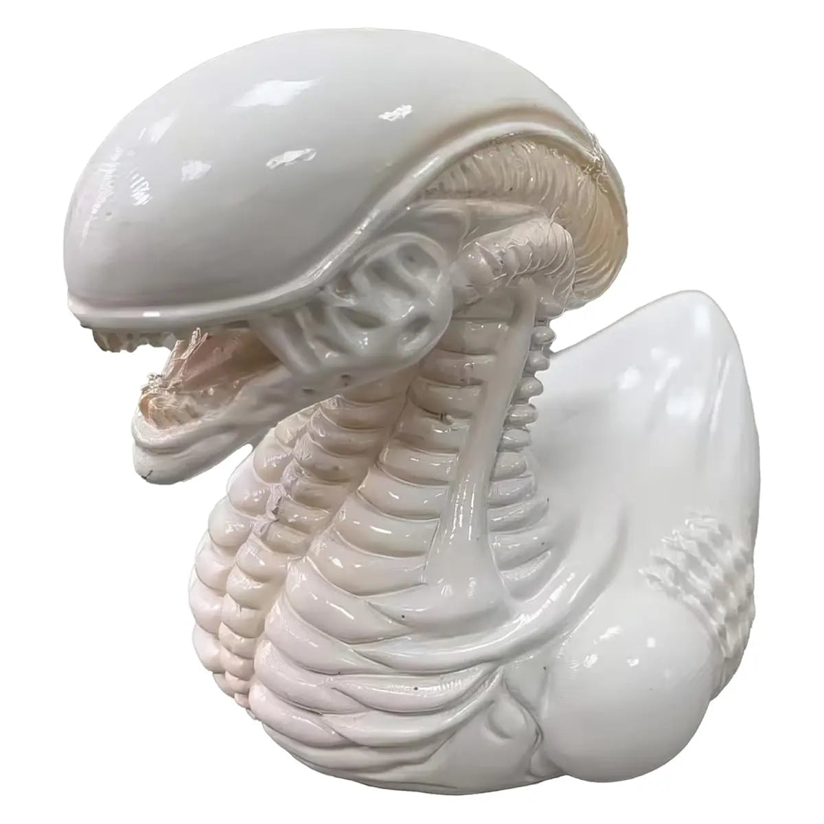 Alien Duck Resin Statue，Evil Alien Duck Ornament ，Resin Car Dashboard & Desk Decor, Funny Gift Idea