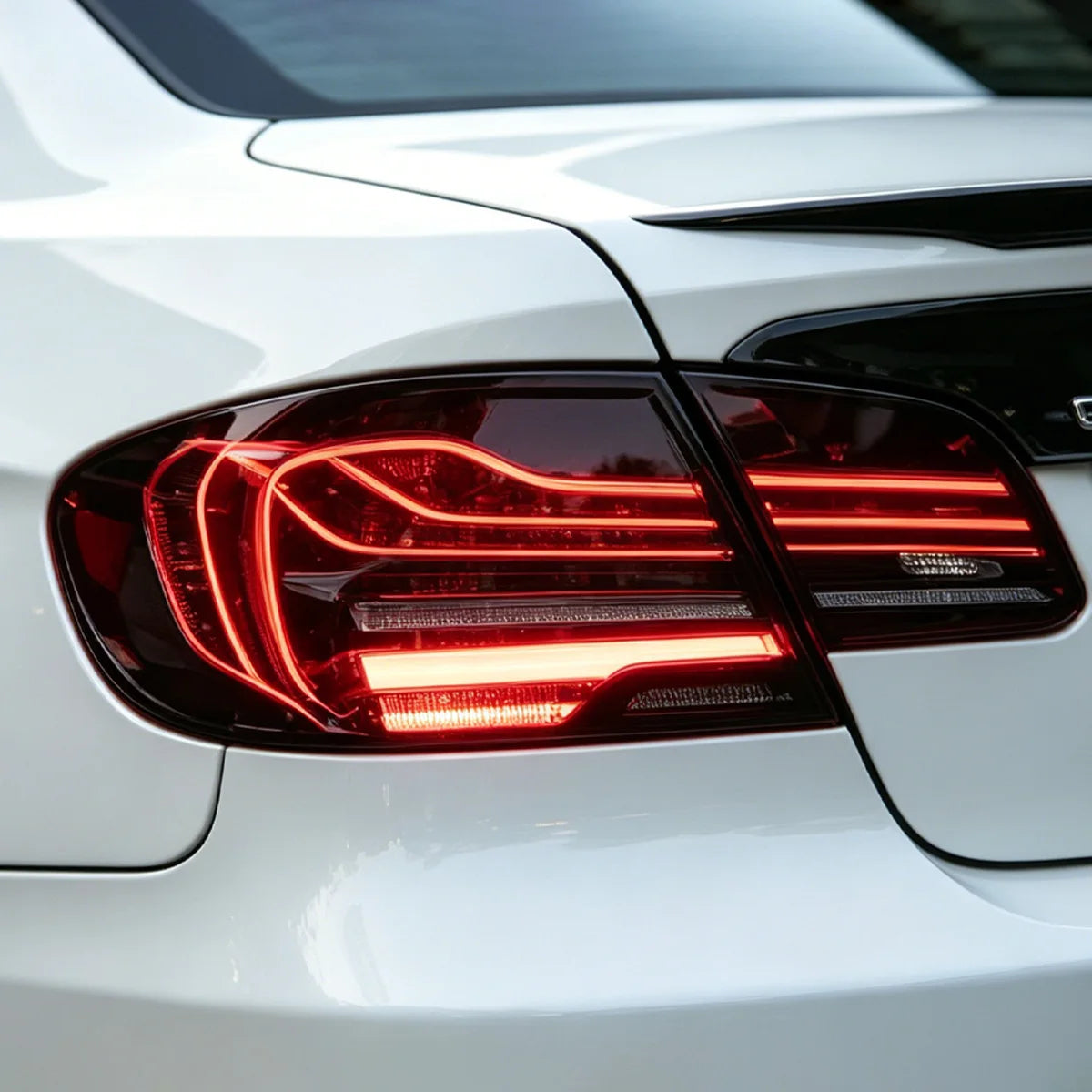 TYPY Plug and Play Car For 2005-2013 BMW 3 Series E92 Taillight Upgrade Modified to New DRL Dynamic Turn Signal LED Taillight