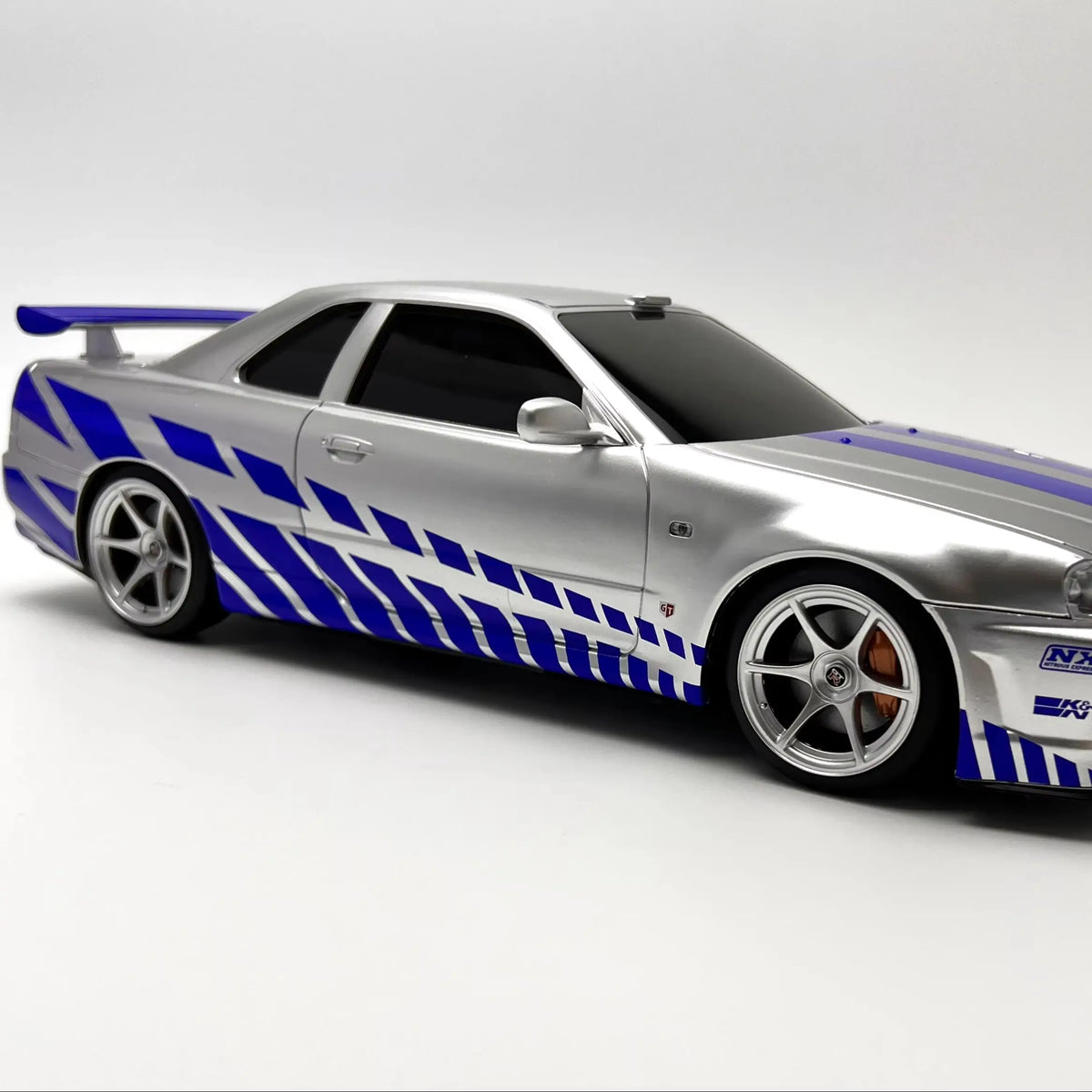 1/16 Skyline GTR34 Car Model Tissue Case - Automotive Style Interior Organizer