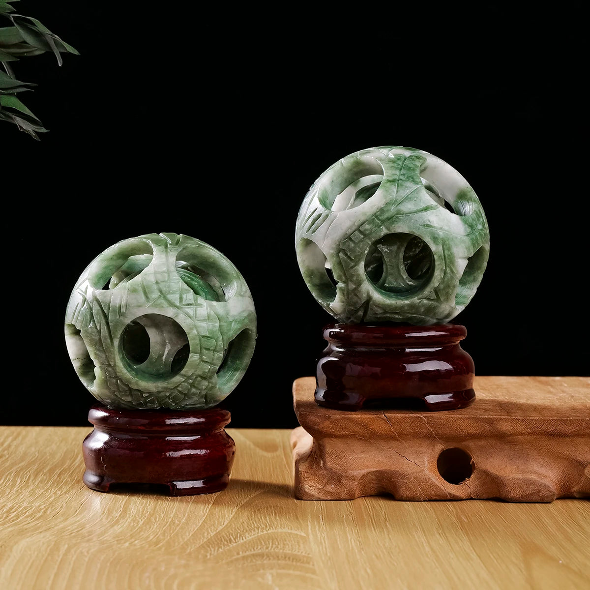 1pc Hand-Carved Lushan Jade Hollow Ball Reiki Energy Crystal Figurine St. Patrick's Theme for Home Decor Healing