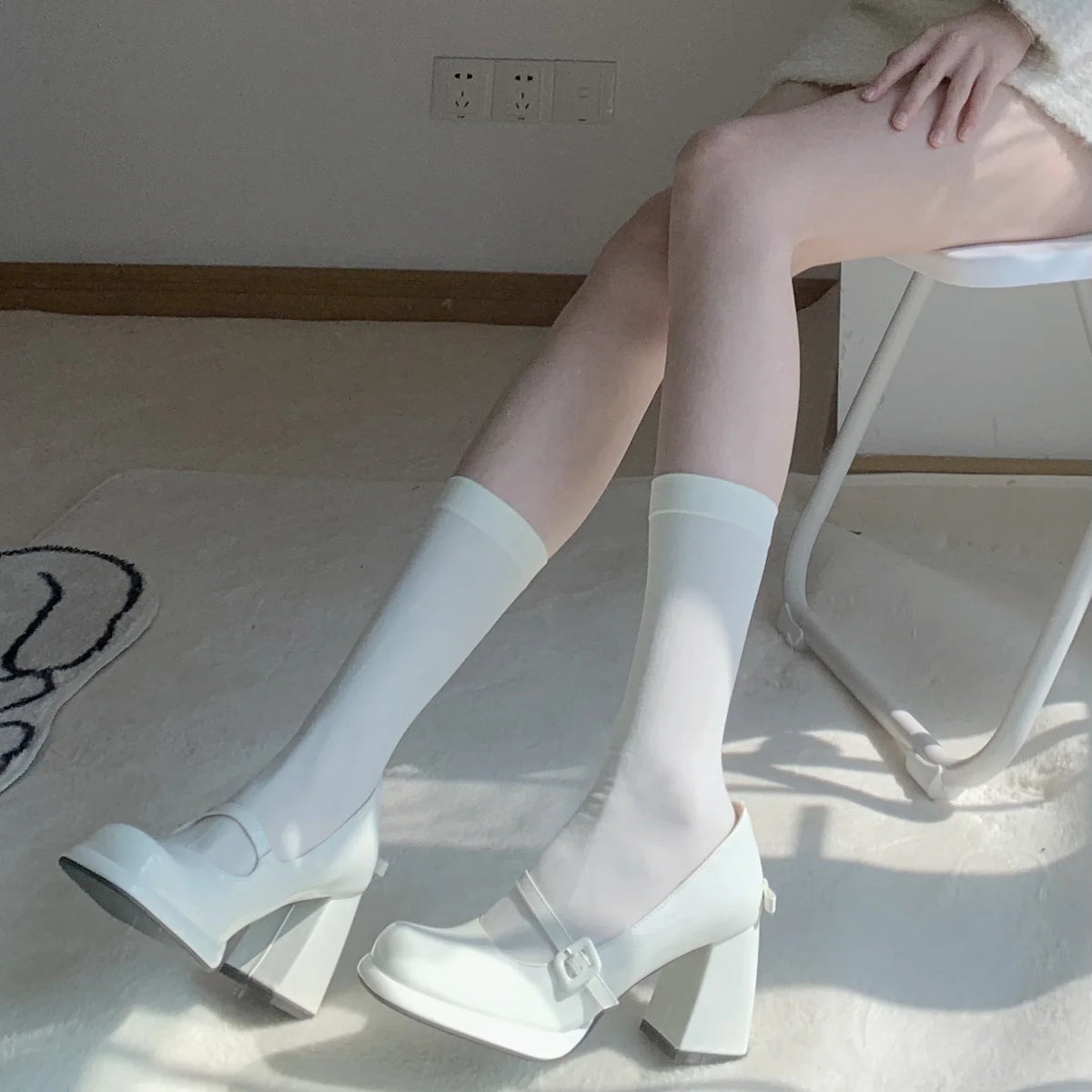 Solid Color Black White Long Socks Women Stockings JK Girls Thigh High Stockings Velvet Breathable Knee High Socks Stockings Sox